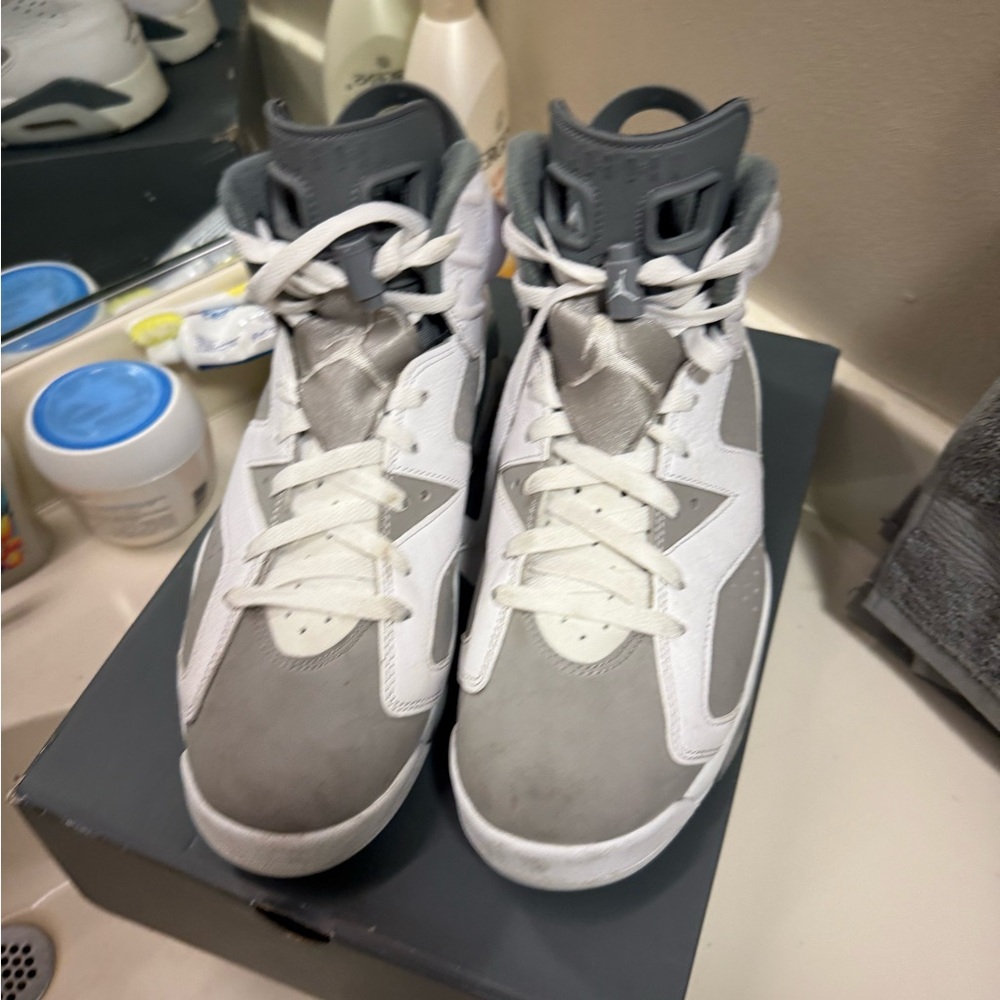 Air Jordan 6’s grey and white - Picture 3 of 4